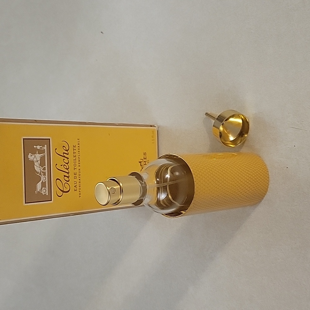 Hermes Yellow and Gold Bath & Body Tool Set - Picture 6 of 16